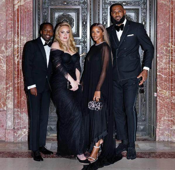 开云官方网站-詹皇经纪人:如何从小贩变征服天后阿黛尔的男人?