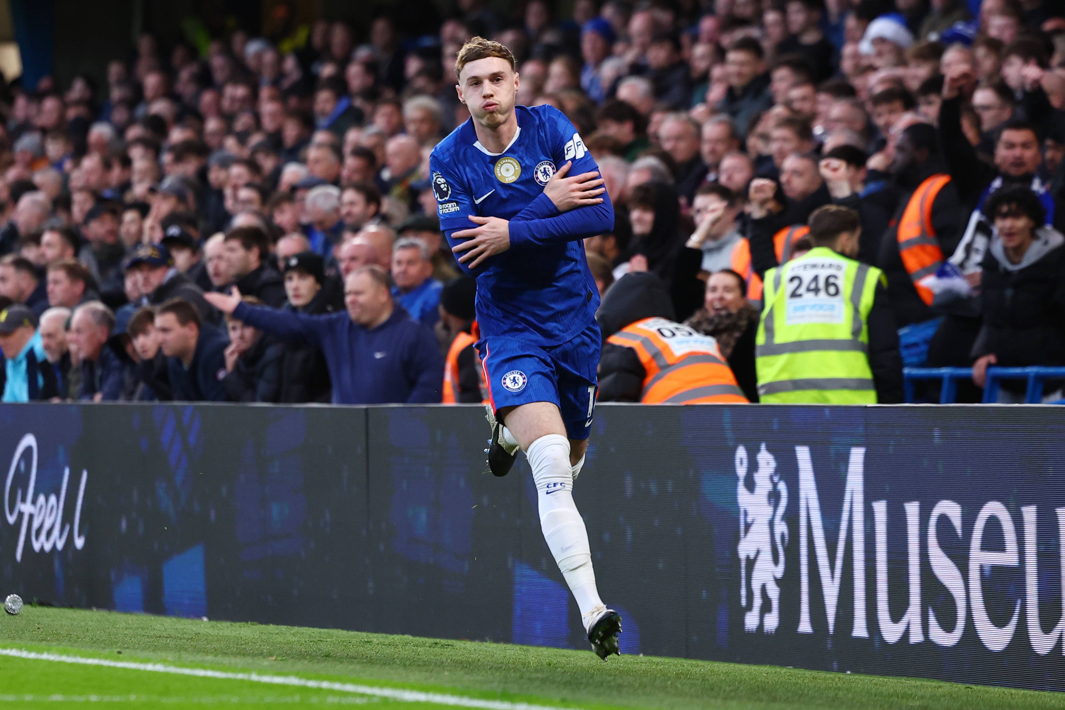 开云官方网站-墨菲：帕尔默可能会转会到曼联，B费需要一个接班人